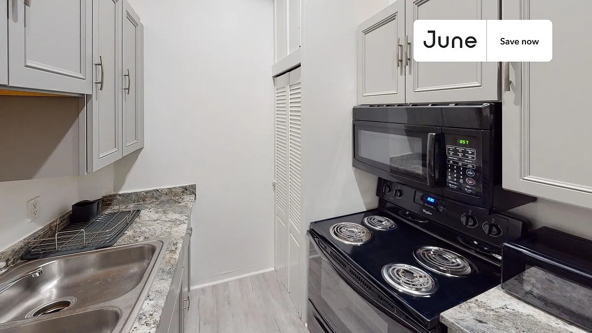 1 bedroom in Fenway on a flexible lease #1345 — Photo 2