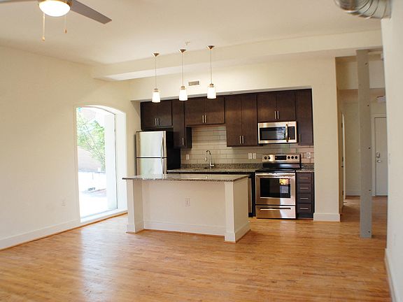 3rd image of 1 E Cary St #2728250