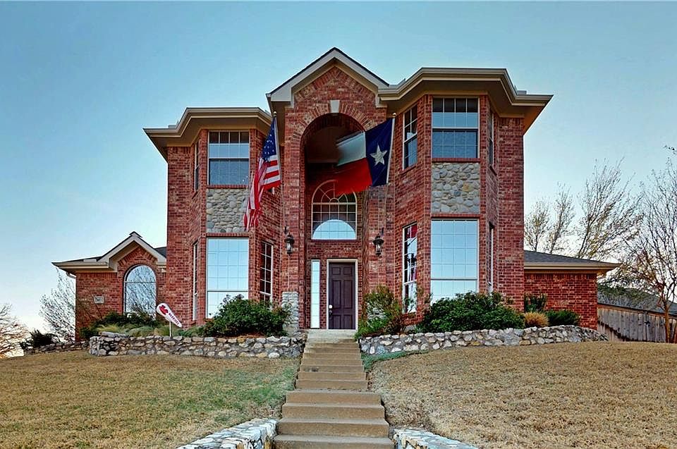 1st image of 3907 Parker Oaks Dr