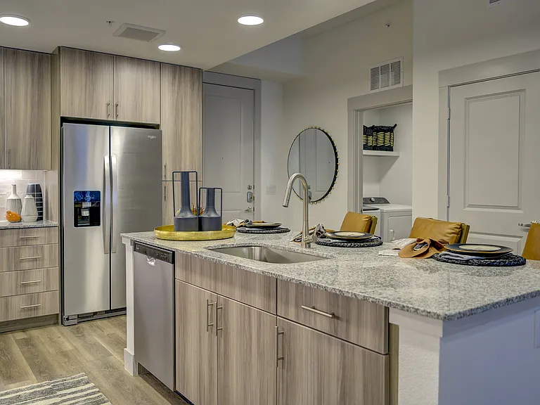 Alexan Rivercrest — Photo 17