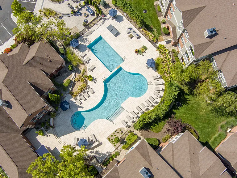 Lake Clearwater Apartments — Photo 61