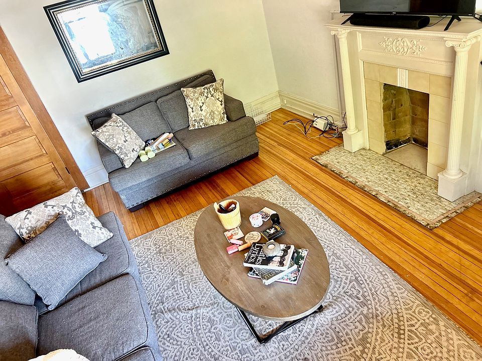 1st image of 1530 N Gaylord St #2
