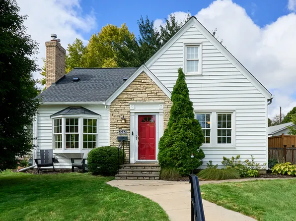 2242 Wilson St NE, Minneapolis, MN 55418