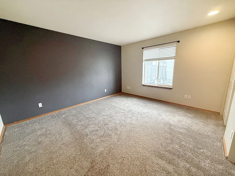 3101 Meadow Glen Ln — Photo 8