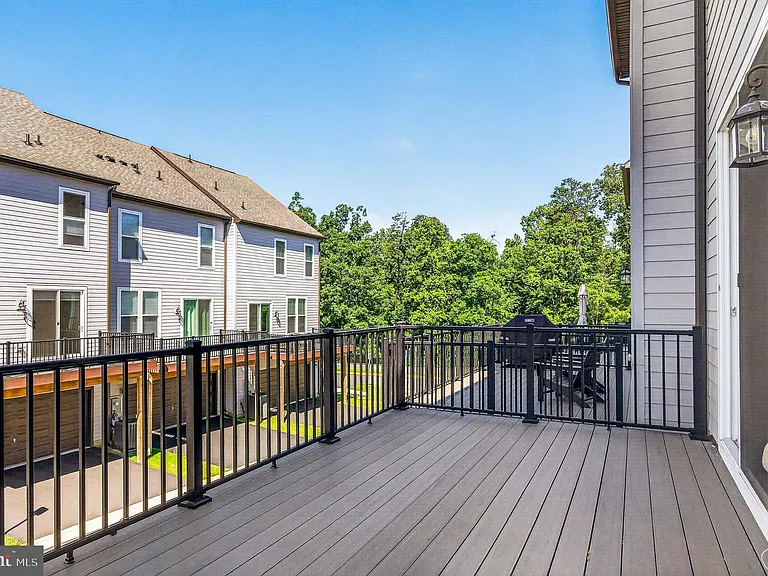 2421 Liberty Loop — Photo 12