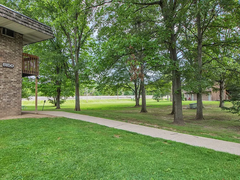 Birchwood Apartments (BW Apartments LLC) — Photo 10