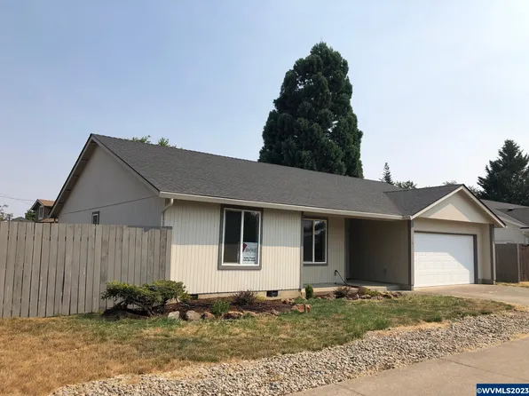 702 Buster Ln SE, Salem, OR 97317