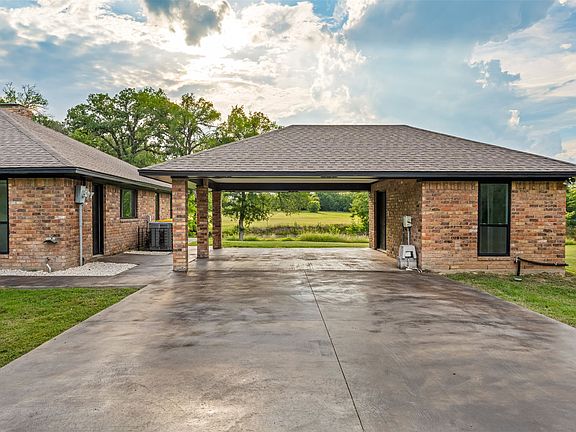 5th image of 216 N Stovall Dr