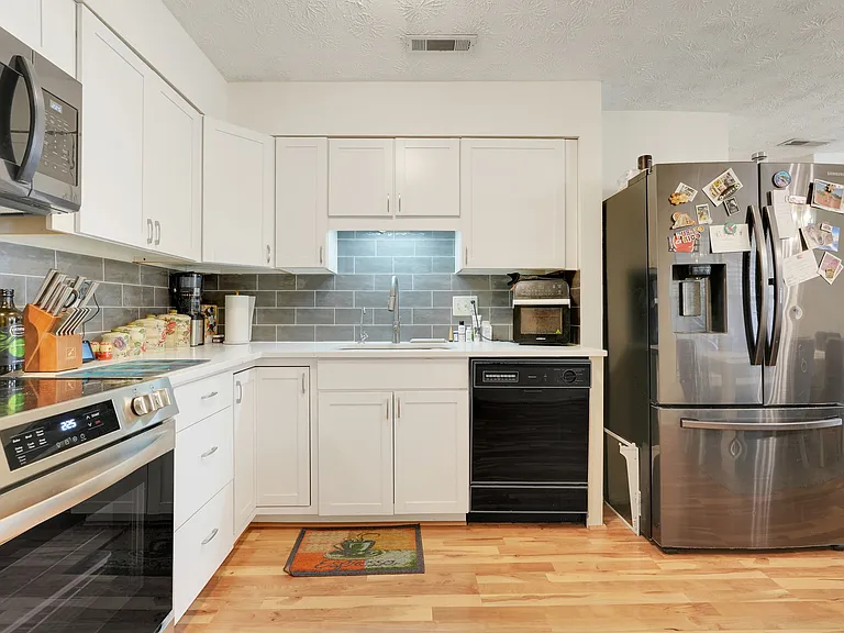 5323 Hansel Ave #E14 — Photo 6