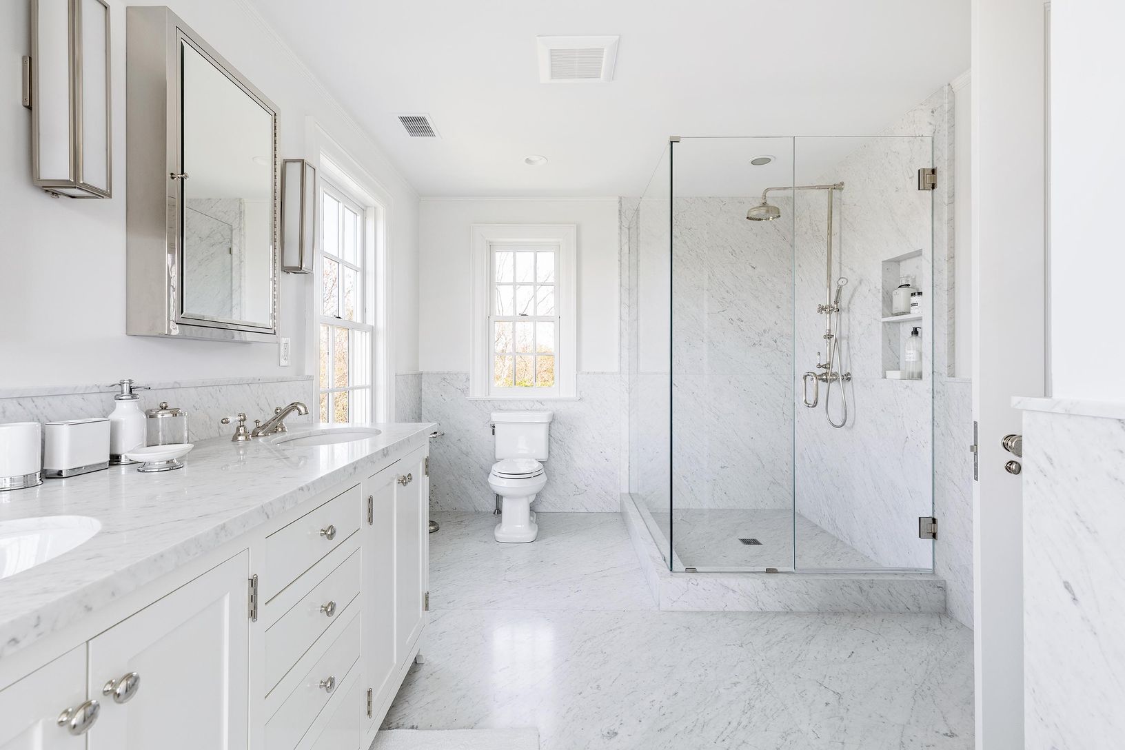 2nd floor master bathroom