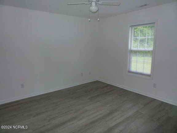 5th image of 1018 Wesley Ln #B