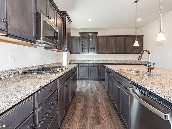 4th image of 8380 Amber Beacon Cir