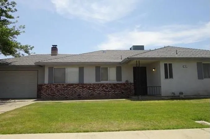 246 Judy Dr photo 1