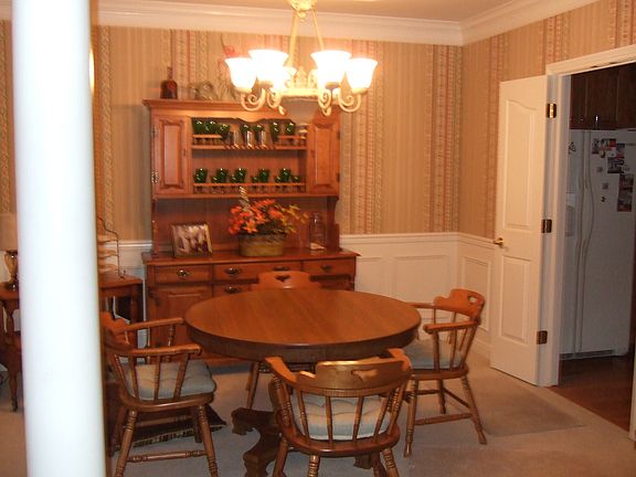 4th image of 1052 Kiawah Dr