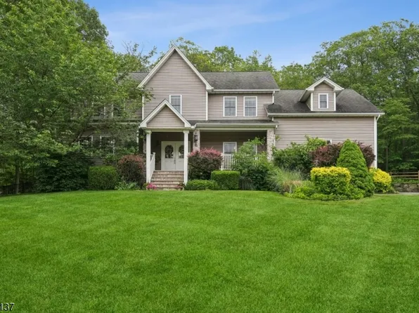 4 Knollwood Ln, Hardyston Twp., NJ 07460