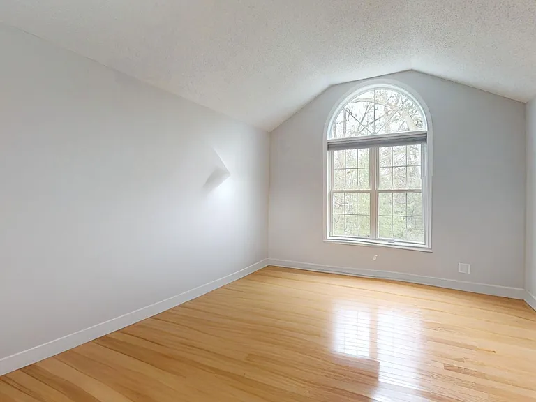 8 Knollwood Ct #8 — Photo 5