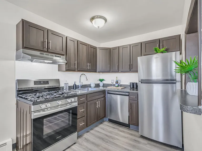 Laurelton Village Apartments — Photo 101