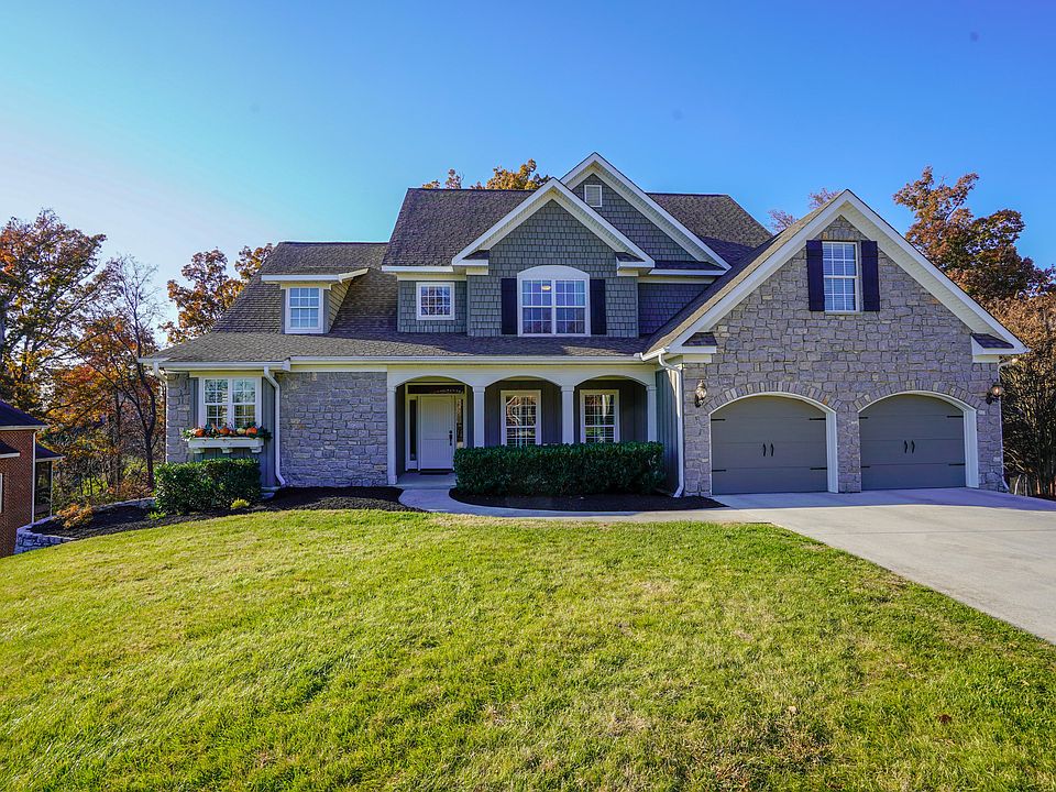 1st image of 1923 Shady Hollow Ln