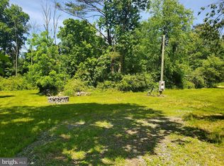 45 Hill School Rd, Boyertown, PA 19512