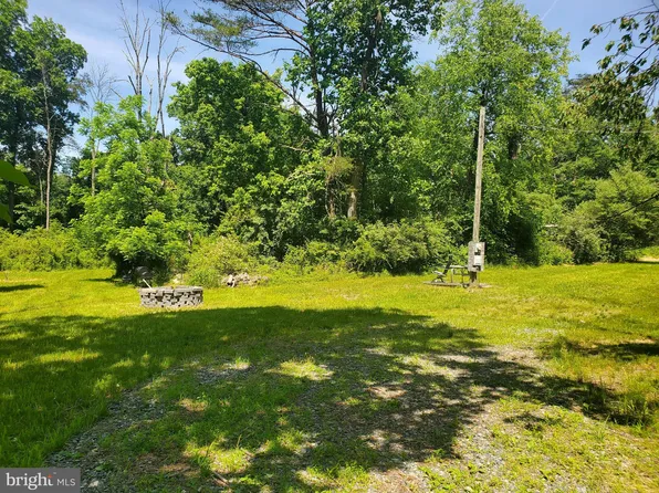 45 Hill School Rd, Boyertown, PA 19512