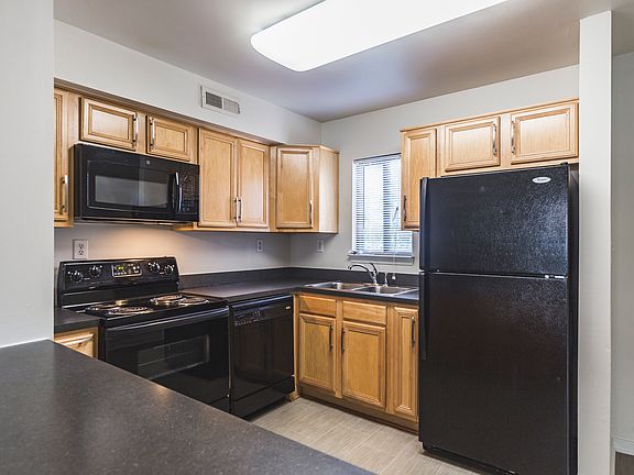 3rd image of 1207 Wertland St #310