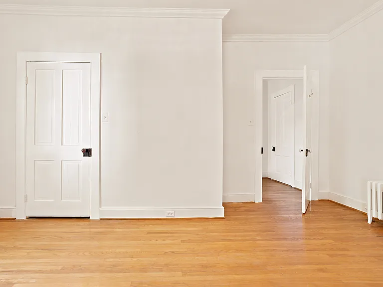 209 N Washington St — Photo 36