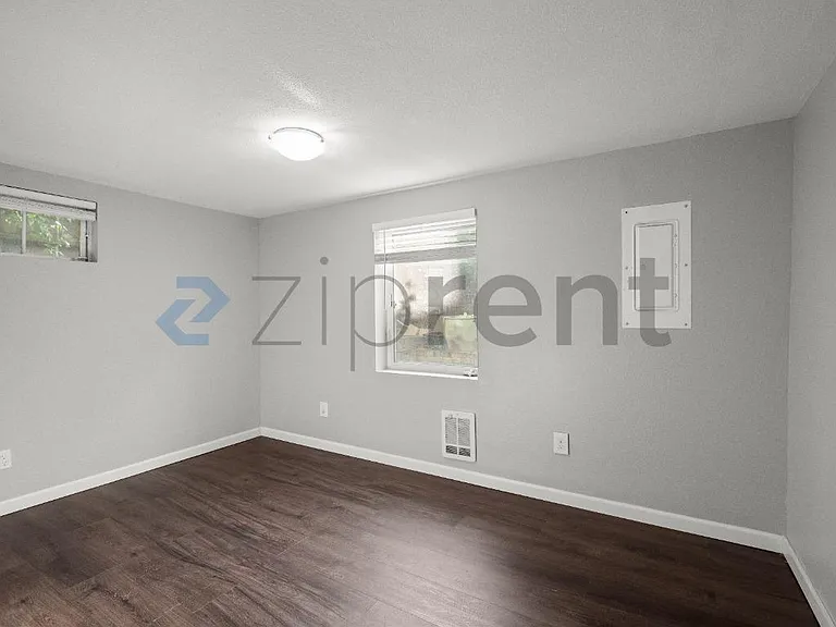 833 16th Ave — Photo 21