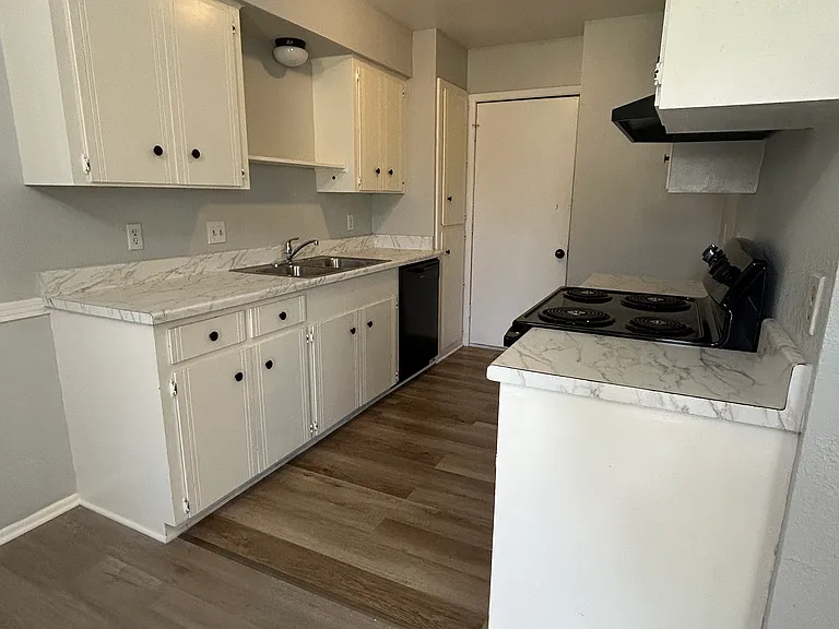 11601 Post Oak Cir #1 — Photo 3