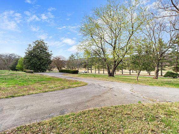 4th image of 400 Idlewood Dr