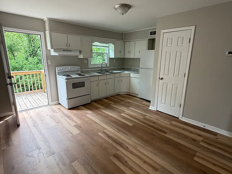 508 S Douglas Ave #D — Photo 9