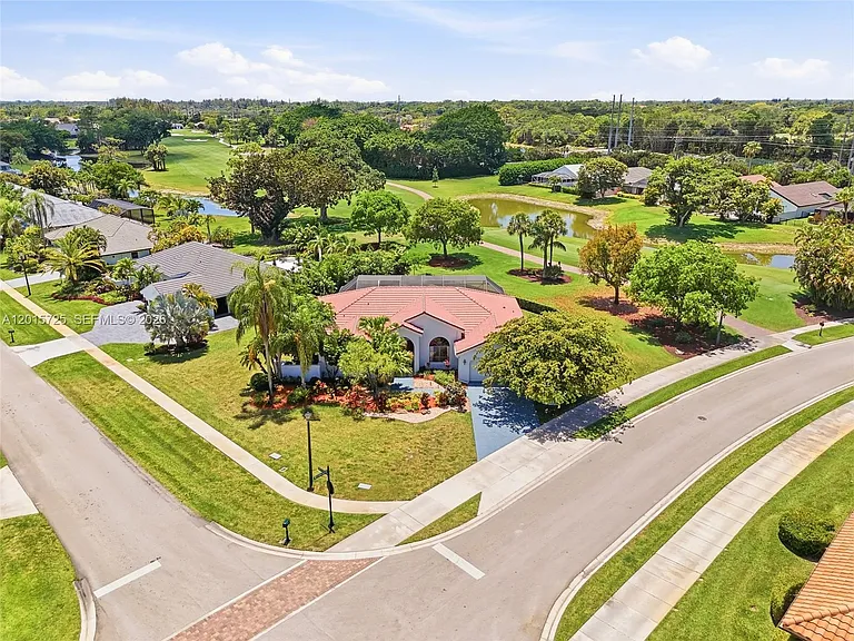11008 Boca Woods Ln — Photo 1