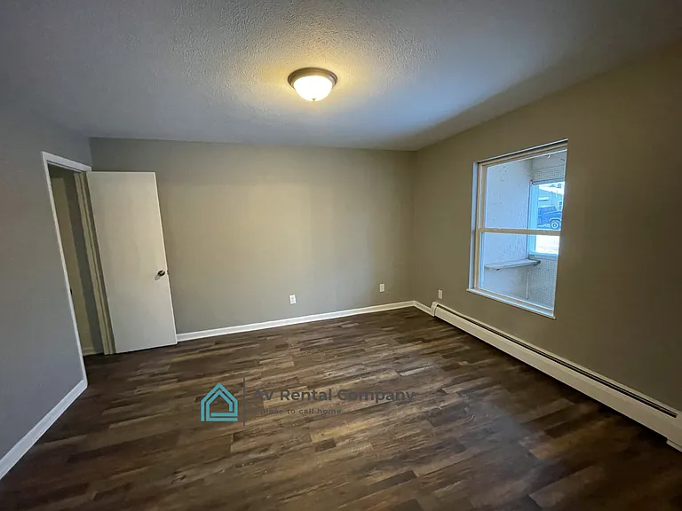 64 E Stephenson Ave #6 — Photo 3