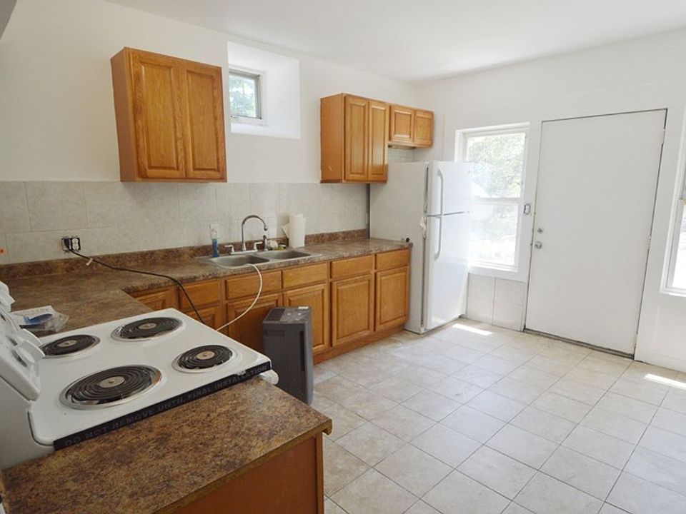 1st image of 151 Mechanic St #B