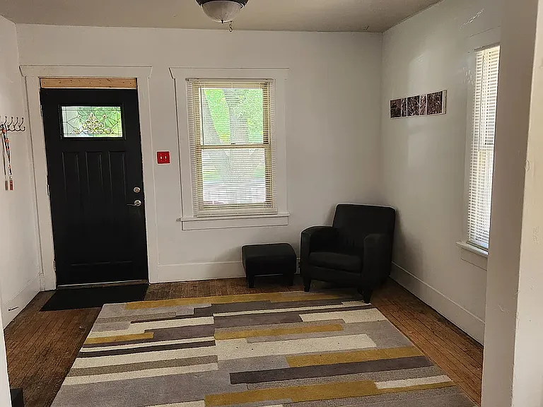 2420 S High St — Photo 7