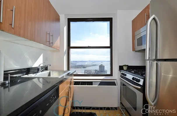 Rented by City Connections Realty | media 32