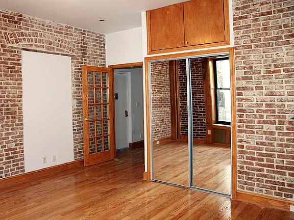 3rd image of 324 E 52nd St APT 1a