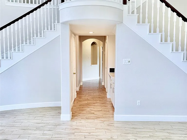 5711 Silver Bay Ct — Photo 7