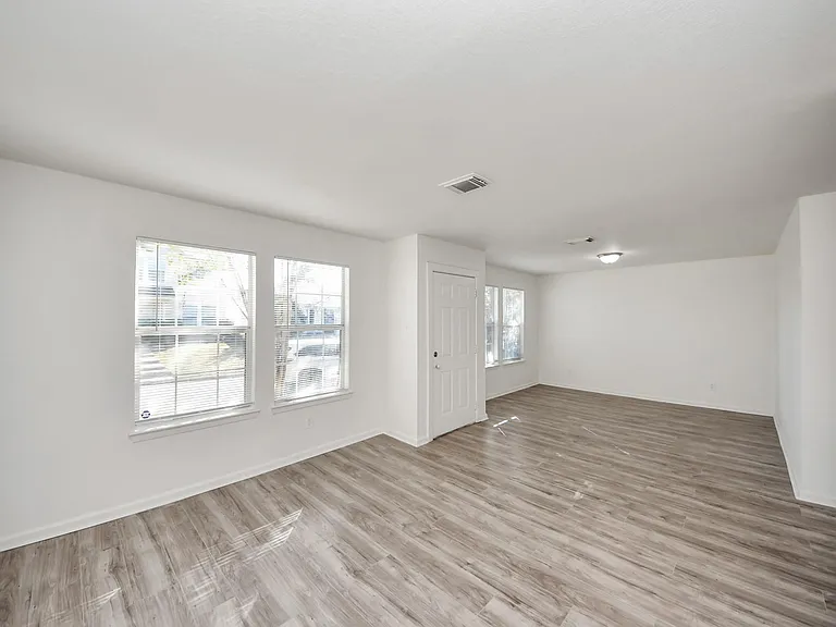 20623 Patriot Park Ln — Photo 8
