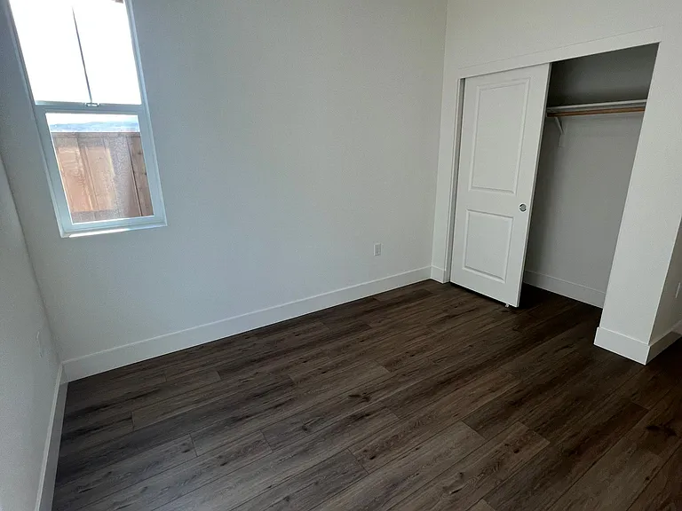 Guest Bedroom#1 (1st Floor) with Closet