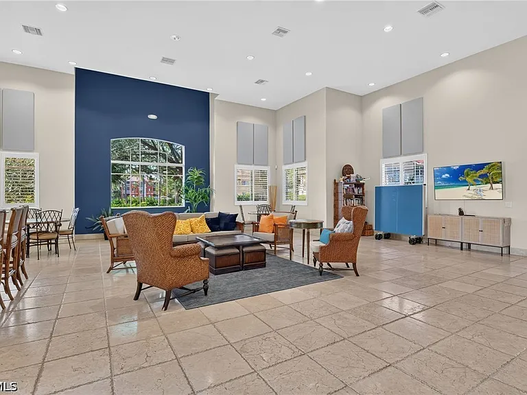 13110 Bella Casa Cir #102 — Photo 38