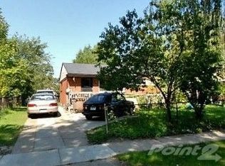 318 W Hopkins Ave, Pontiac, MI 48340