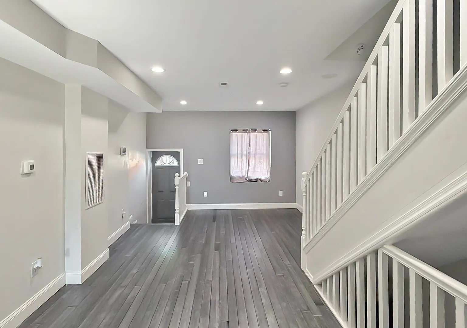Stunning 4BR, 3.5BA Renovation with Finished Basement & Private Yard — Photo 2
