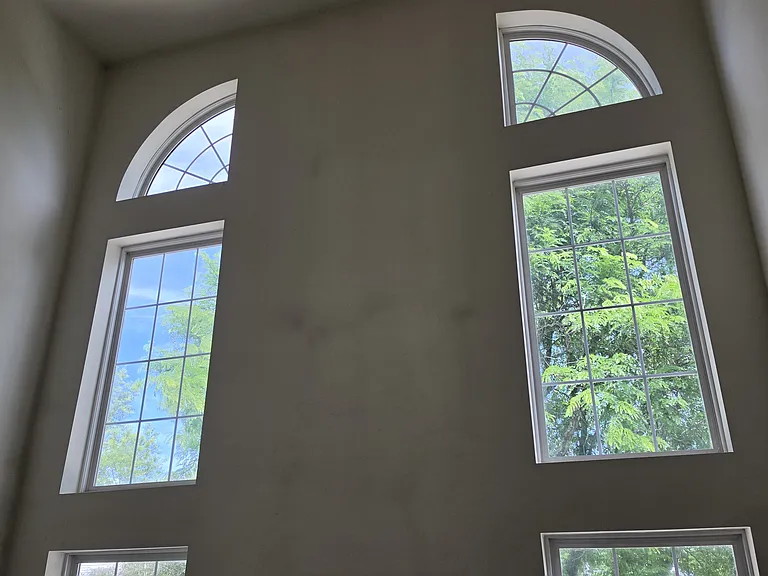 303 Harvest Ln — Photo 2
