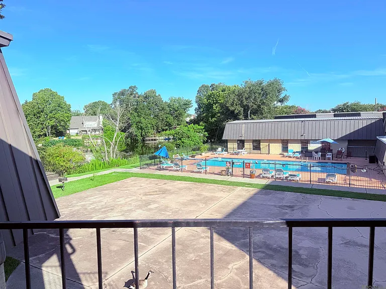 10296 W Winston Ave #8 — Photo 4