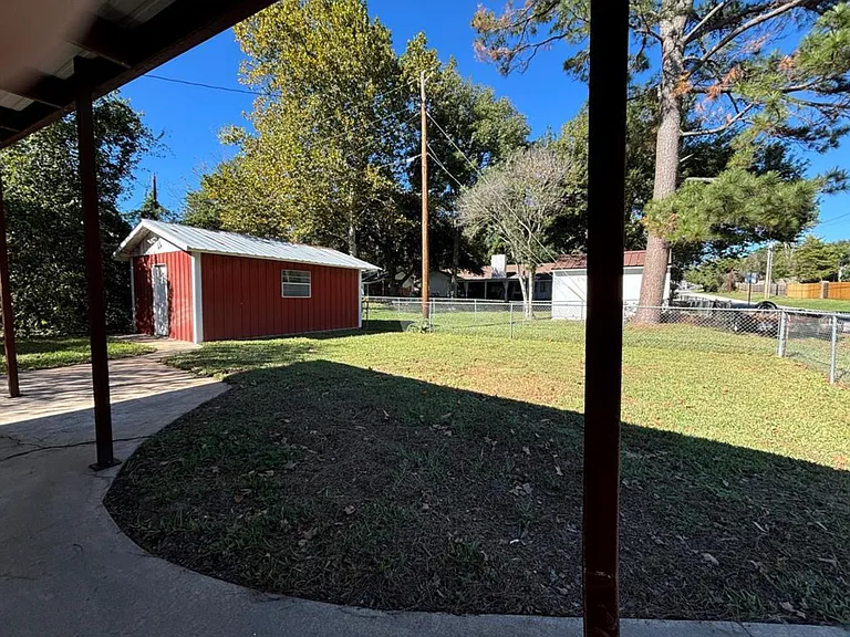1009 Lawndale Ave — Photo 12