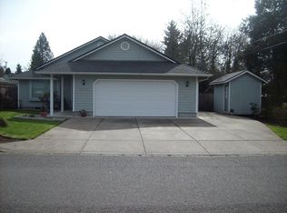 1282 Maclay Dr, Eugene, OR 97404