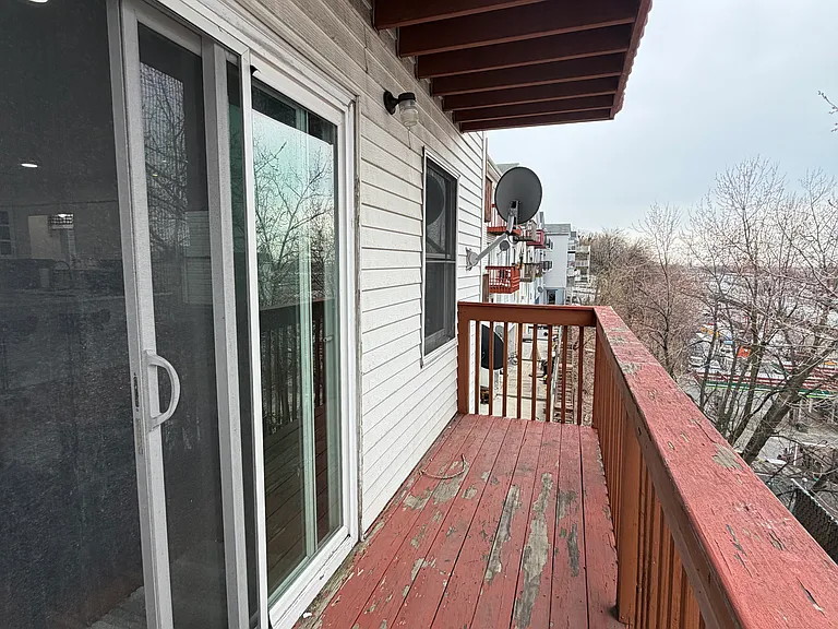 253 Terrace Ave #1 — Photo 5