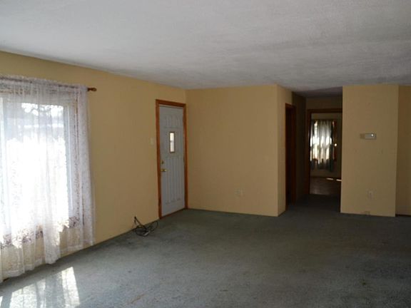 5th image of 1631 Michigan Ave E