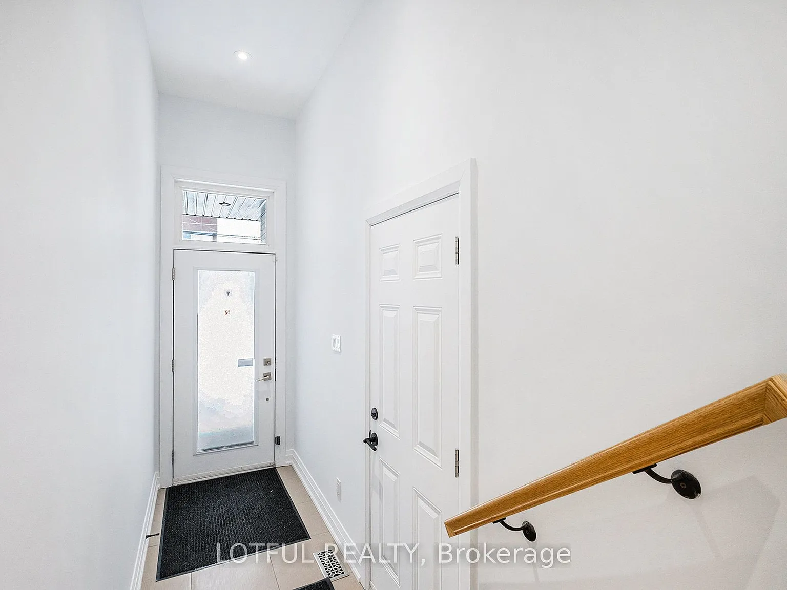 3 bed, $4,300 — Photo 3