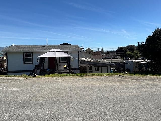 1st image of 39 N Monterey St